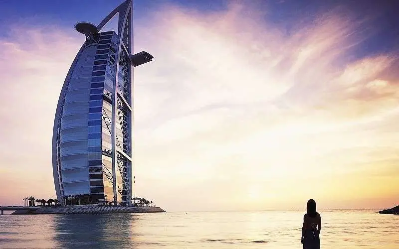 La última tendencia es viajar a Dubai para celebrar un divorcio.