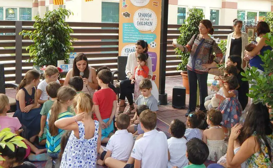 Celebración del Día del Libro en la UCAM en Dubai.