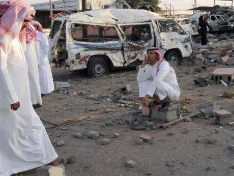 Estragos causados por un proyectil en Arabia Saudita lanzado desde Yemen.