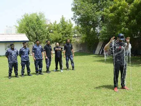 Una demostración de la Pistola Araña de la Policía de Sharjah.