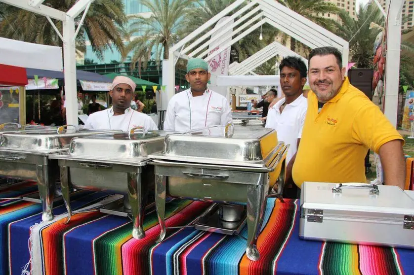 El equipo del restaurante María Bonita, siempre preparado para participar en los eventos latinos. (EL CORREO)