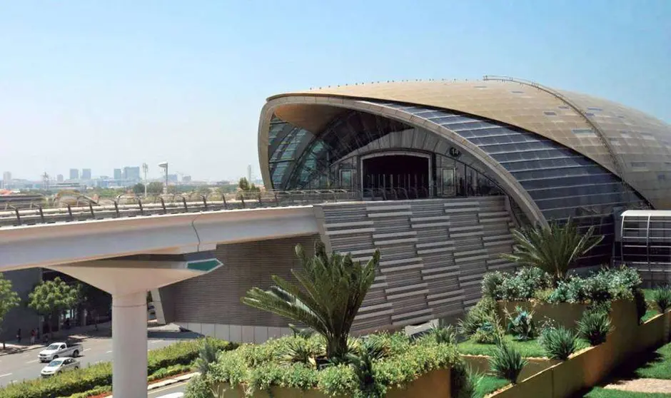 Una estación de metro en el emirato de Dubai.