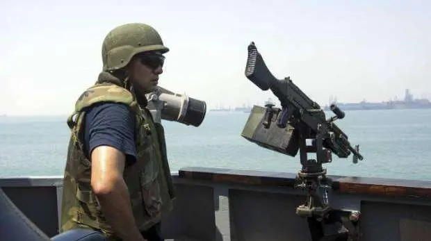 Un soldado en un navío de EEUU. (US Navy)