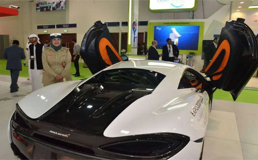 El nuevo MacLaren S570 de la Policía de Dubai.