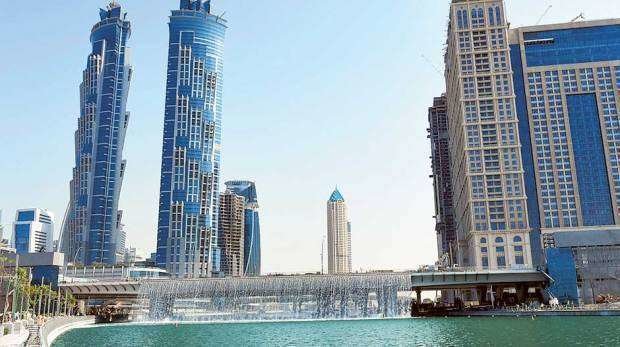 Una imagen del Canal de Dubai en Sheikh Zayed Road.