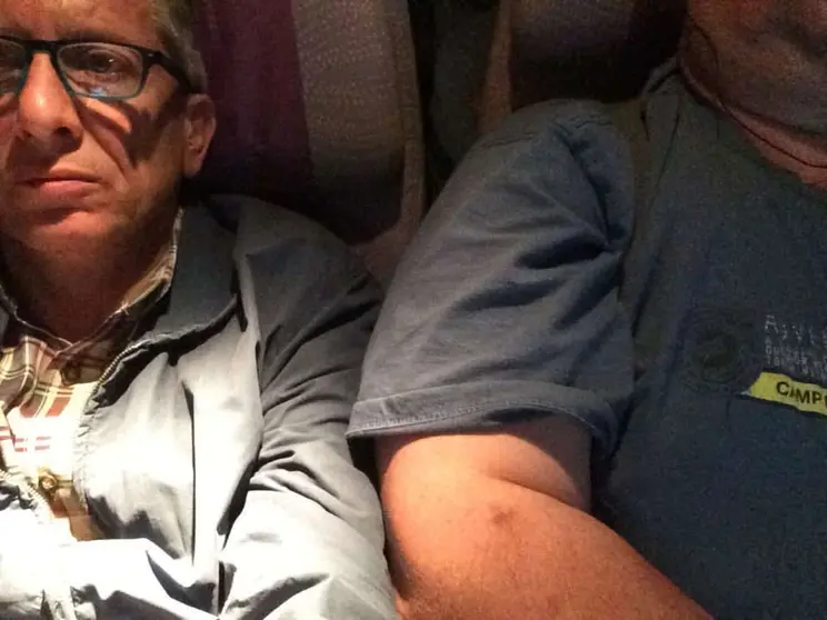 El abogado italiano tomó esta foto durante su vuelo con Emirates.