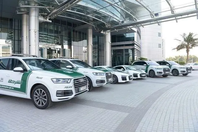 Una imagen de los coches de lujo de la Policía de Dubai.