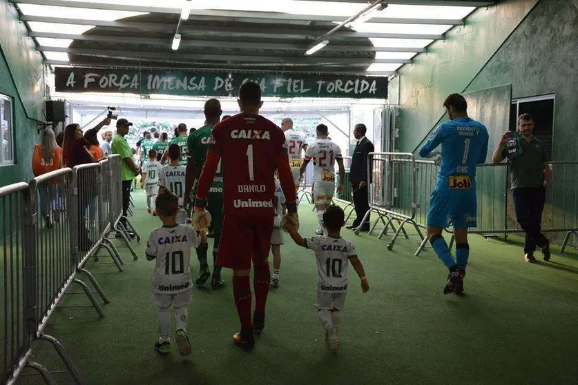 El Chapecoense, antes de comenzar un partido. (Asociación Chapecoense de Fútbol, Facebook)