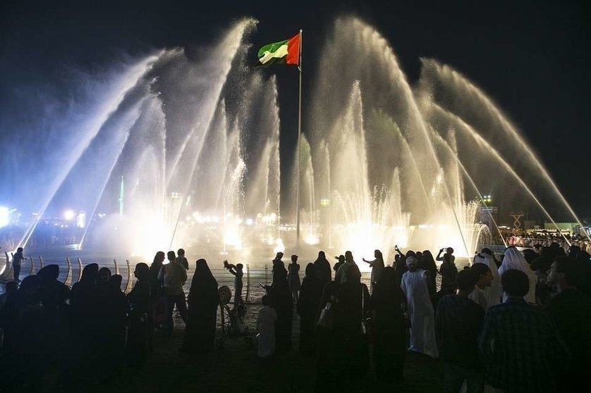En la foto de The National una imagen del Festival de Al Wathba.