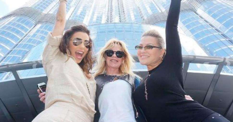Eva Longoria, Melanie Giffith y Anastacia delante del Burj Khalifa.