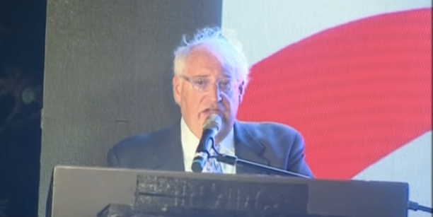 David Friedman durante uno de sus discursos. (Pantallazo Youtube)