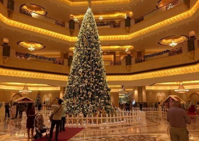 El árbol de Navidad del hotel Emirates Palace de Abu Dhabi. (E.C.)