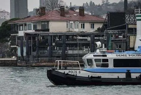 Exterior de la discoteca Reina a orillas del Bósforo, uno de los sitios de fiesta más exclusivos de Estambul.