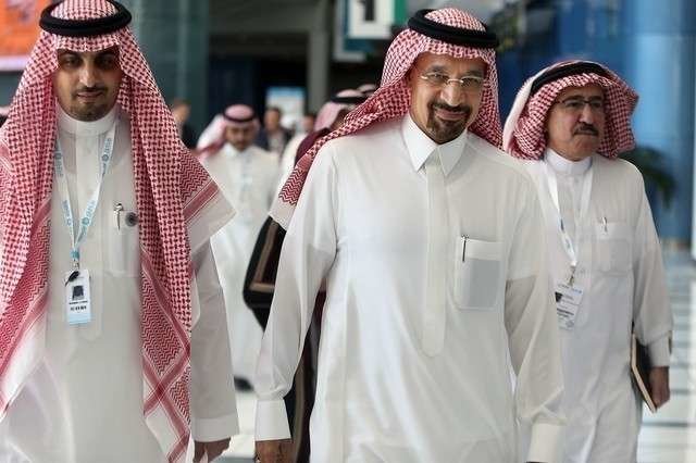 El ministro del Petróleo saudí, Khalid al-Falih en Abi Dhabi (The National).