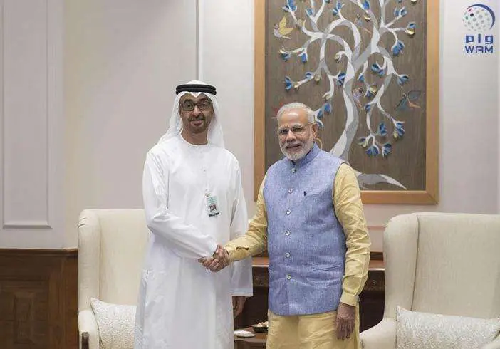 Sheikh Mohammed bin Zayed y el primer ministro de la India, Narendra Modi, este miércoles. (WAM)