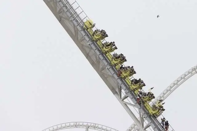 La montaña rusa Flying Aces en el Ferrari World Abu Dhabi. 