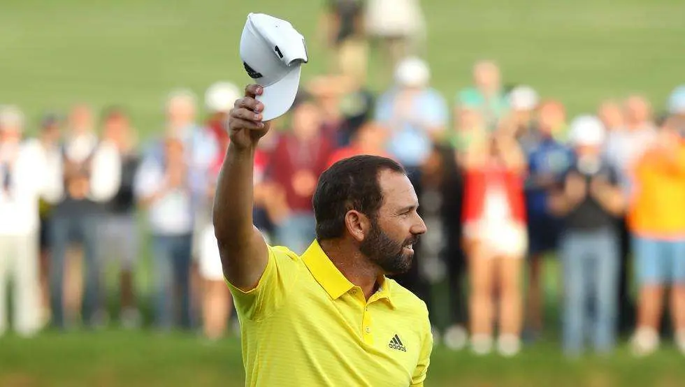 Sergio García celebra su victoria en el Torneo de Dubai.