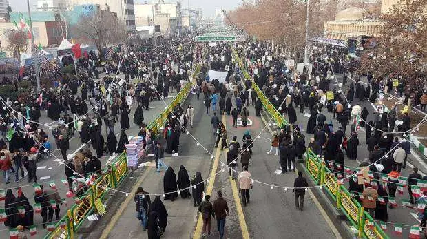 Las manifestaciones sucedieron en Irán con motivo del aniversario de la Revolución Islámica.