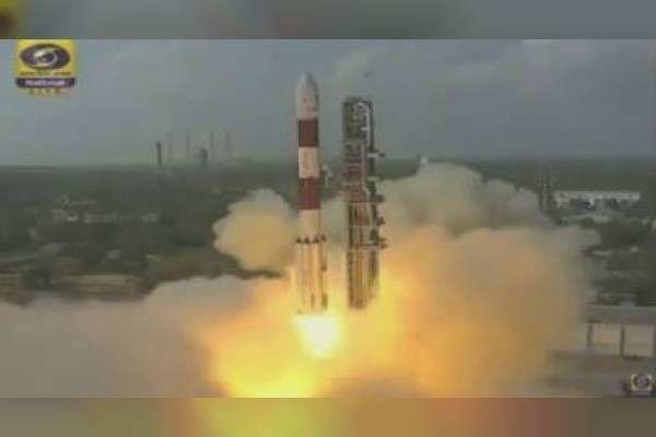 El nanosatélite Nayif-1 fue lanzado al espacio a bordo de un cohete desde India.