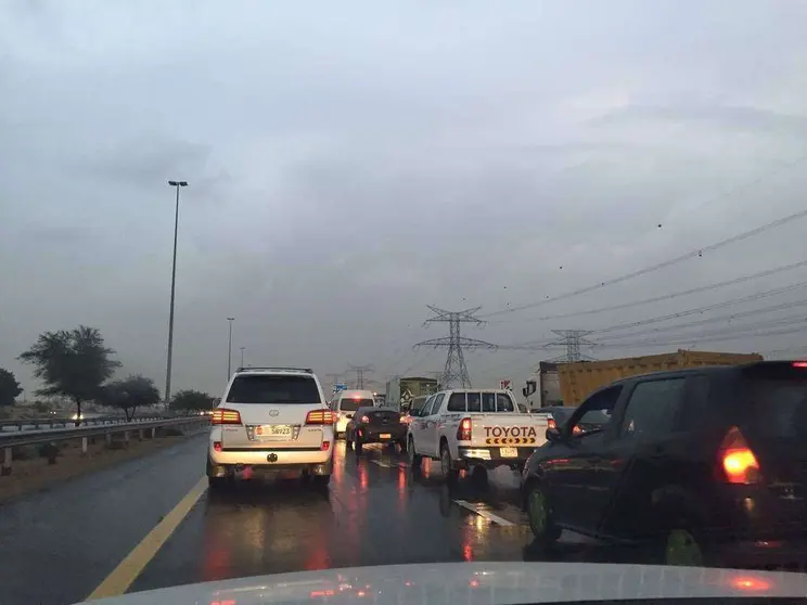 Cielos cubiertos y lluvia en Dubai (EL CORREO).