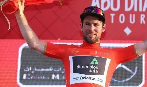 El británico Mark Cavendish celebra el liderato del Tour de Abu Dhabi. (Abu Dhabi Tour)