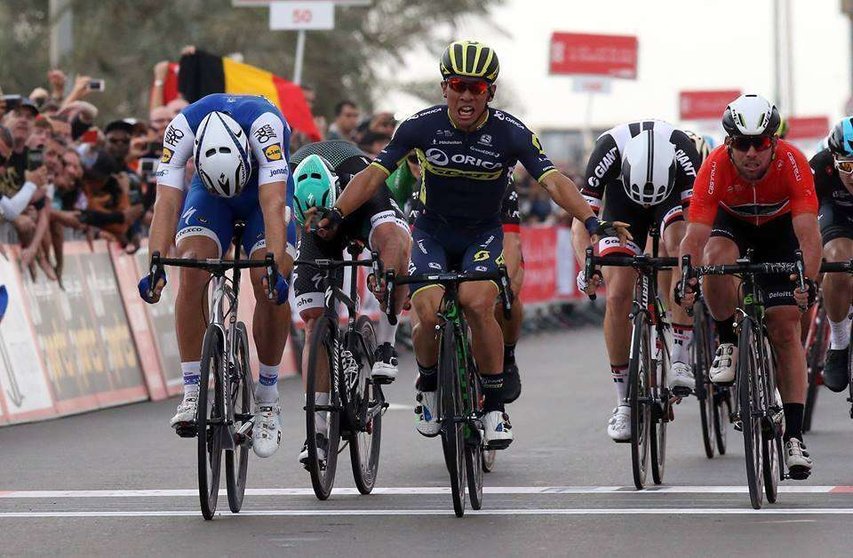 Marcel Kittel tras cruzar la línea de meta de la segunda etapa del Tour de Abu Dhabi. (Abu Dhabi Tour)