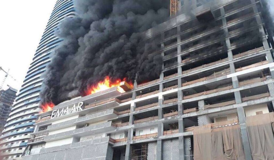 Imágenes del edificio que se ha producido en un edificio en construcción cerca de Dubai Mall.