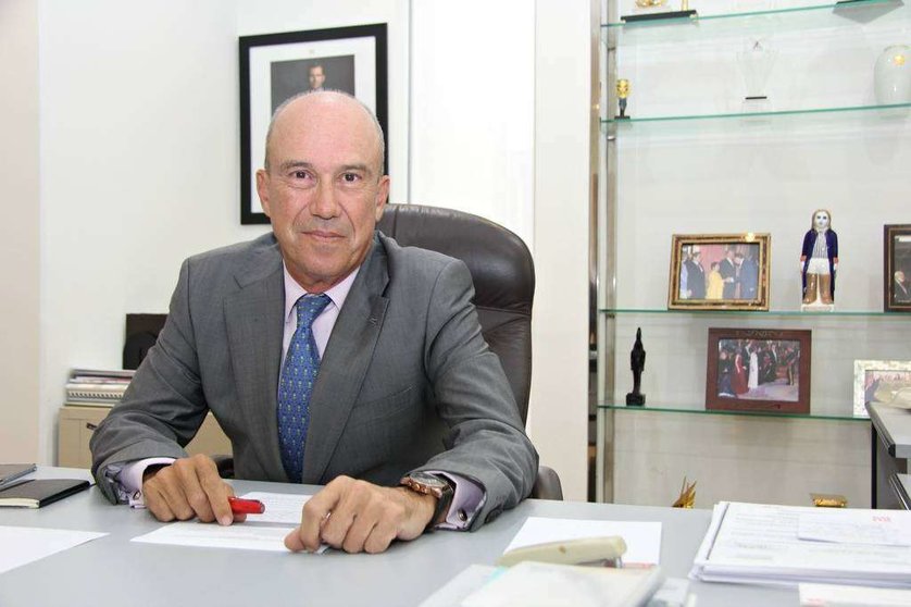 José Eugenio Salarich, en su despacho de la Embajada de España en Abu Dhabi. (EL CORREO)
