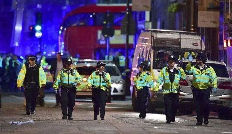 La policía metropolitana del Reino Unido.