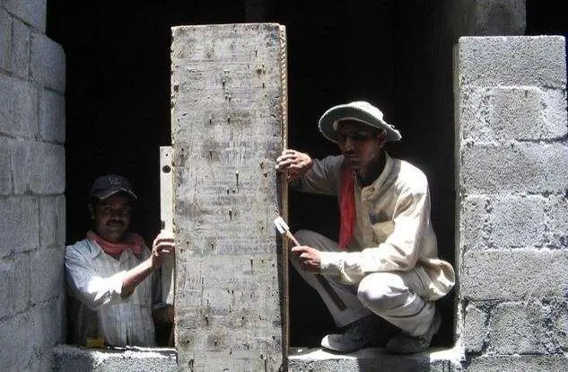 Obreros de la construcción en Omán.