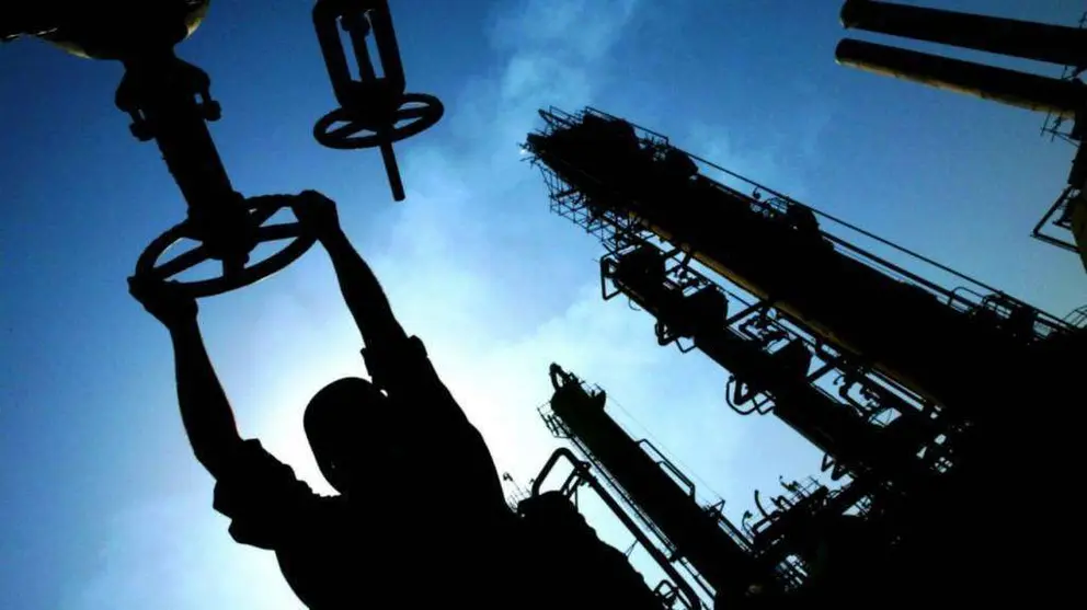El informe prevé que las reservas probadas de petróleo en la región árabe descenderán a 704.000 millones de barriles en 2024. (Fuente externa)