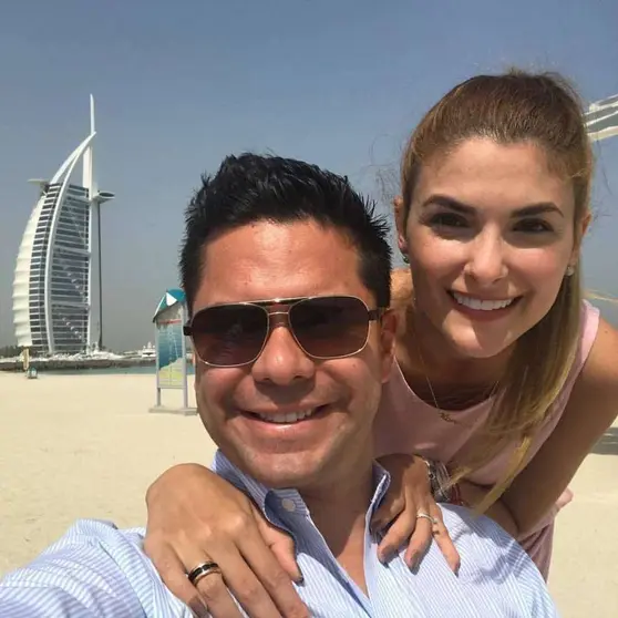 Luis Carlos Vélez y Siad Chad, ante el Burj Al Arab. (@luvelez)