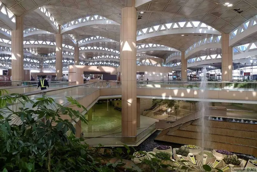 Una imagen del moderno aeropuerto de Riad.