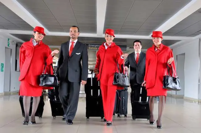 Tripulación de cabina de la aerolínea colombiana Avianca.