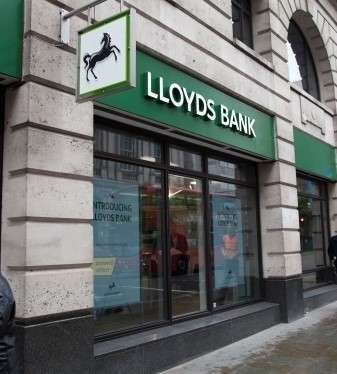 Una oficina de Lloyds Bank, una de las entidades británicas que ha suspendido la negociación en riales qataríes. (Lloyds Banking Group)