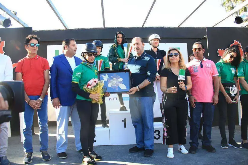 Cuatro jinetes emiratíes han conseguido llegar entre las cinco primeras en la prueba de 120 kilómetros de la Copa Sheikha Fatima. (WAM)