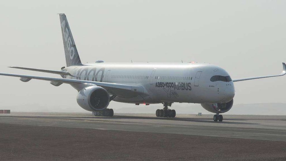 El Airbus A350 en el Aeropuerto Internacional de Al Ain.