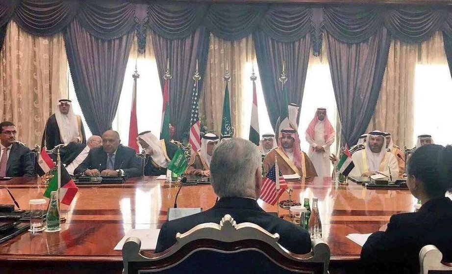 El secretario de Estado de EEUU, Rex Tillerson, durante su reunión de este 12 de julio con los ministros de Exteriores de Arabia, Emiratos, Egipto y Barhéin. (WAM)