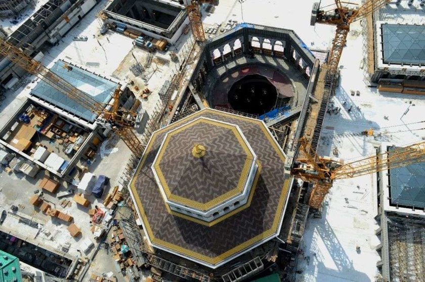 El nuevo techo de la Gran Mezquita en La Meca.