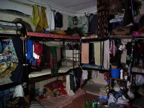 Un dormitorio de un piso de Abu Dhabi.