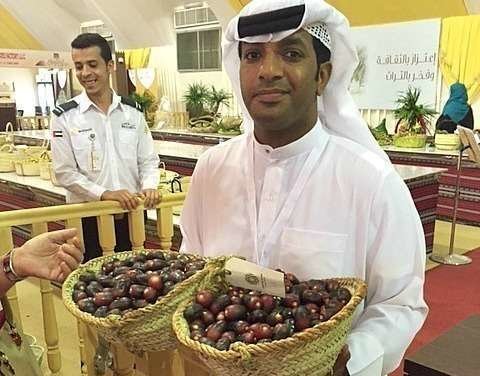 Imagen del Festival del Dátil de Liwa, que se celebra en el emirato de Abu Dhabi muy próximo a la frontera con Arabia Saudita. (EL CORREO)