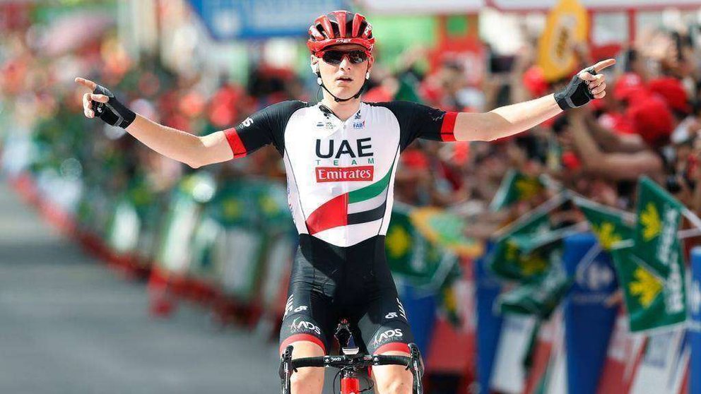 El ciclista del UAE Team Emirates en la meta en Cuenca.