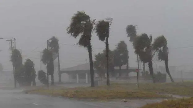 Fuertes vientos en la costa sur de Estados Unidos.