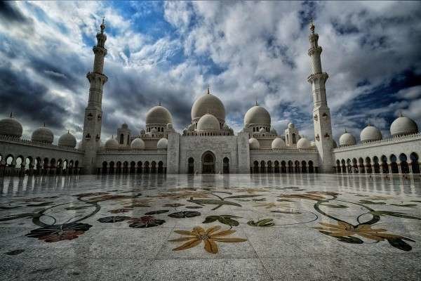 La Gran Mezquita de Abu Dhabi.