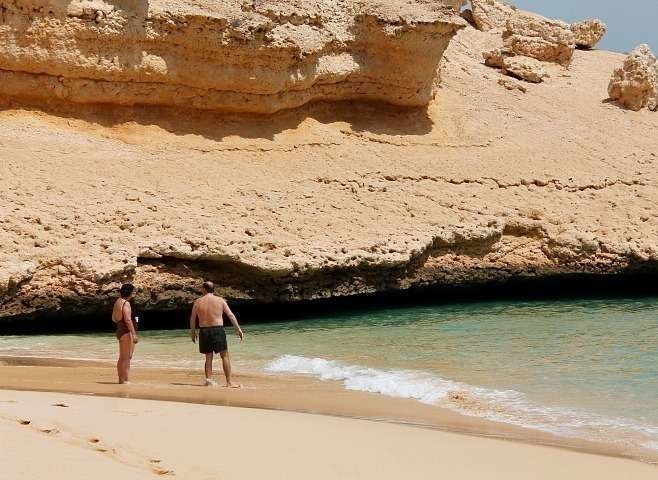 Cala situada entre las montañas de las proximidades de Omán a la que sólo se puede acceder en barco. (EL CORREO)
