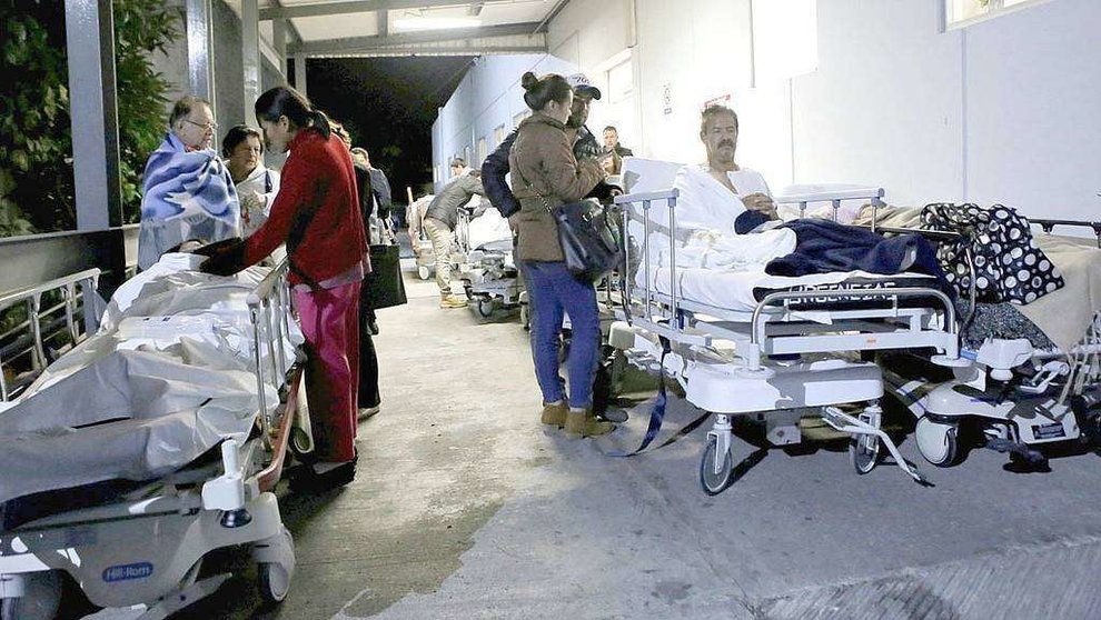 Heridos en el terremoto de México son asistidos por el personal de emergencia. (Atlas)
