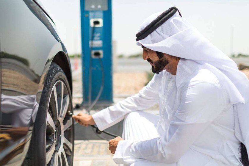 El servicio de llenado de neumáticos en las gasolineras de Adnoc seguirá siendo gratuito. (Adnoc, Twitter)