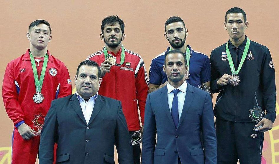 Medallistas emiratíes en Jiu Jitsu en el 5º Campeonato Asiático de Deportes de Interior y de Defensa celebrado en Turkmenistán. (WAM)