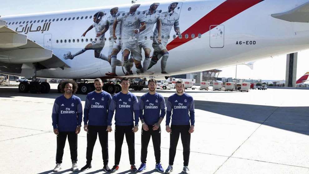 Marcelo, Benzema, Cristiano, Ramos y Bale, el día que se firmó el patrocinio con Emirates.