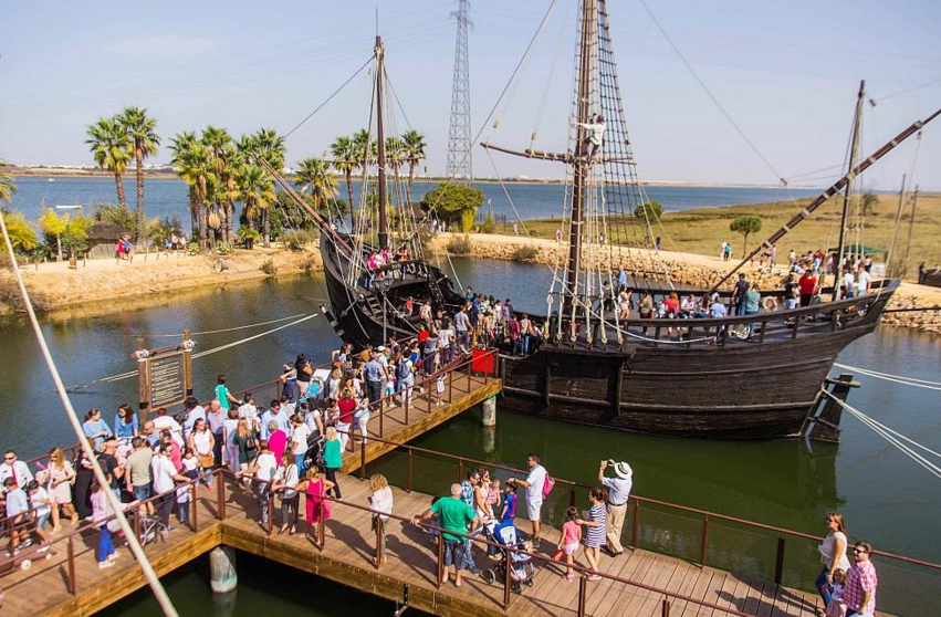 Una imagen del Muelle de las Carabelas en el Puerto de Palos en España.